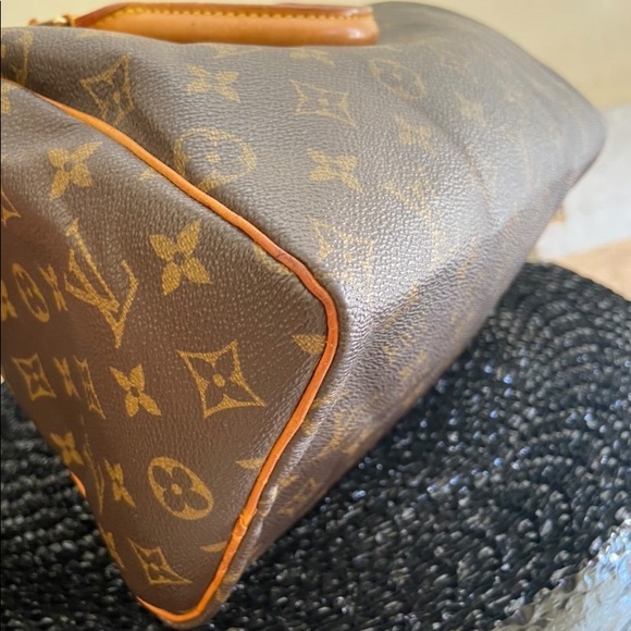 ✨SOLD✨AUTHENTIC LOUIS VUITTON SPEEDY 25✨ - Picture 7 of 14